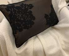 Декоративная подушка Laroche Каноя Шоколад 30х50 с бисером - фото 1