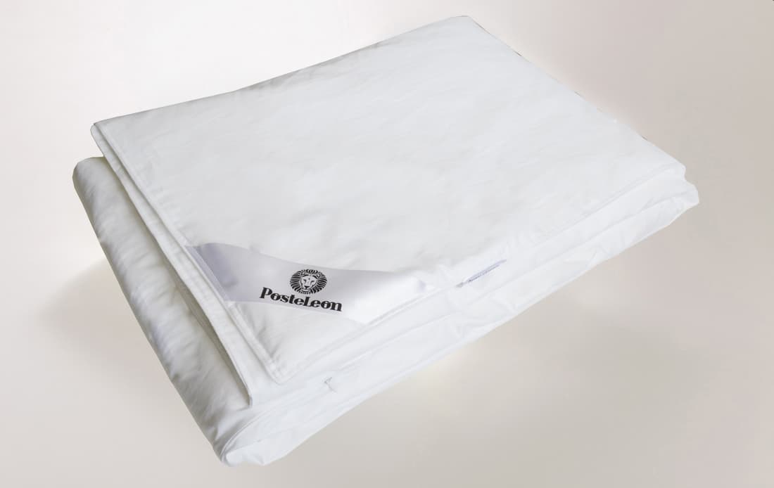 Одеяло шелковое Posteleon Perfect Silk легкое 200х220