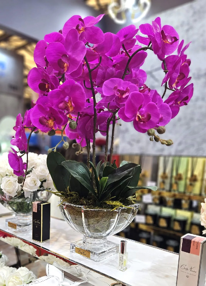 Ароматизированный букет Cote Noire Centerpiece Tall Purple Orchids