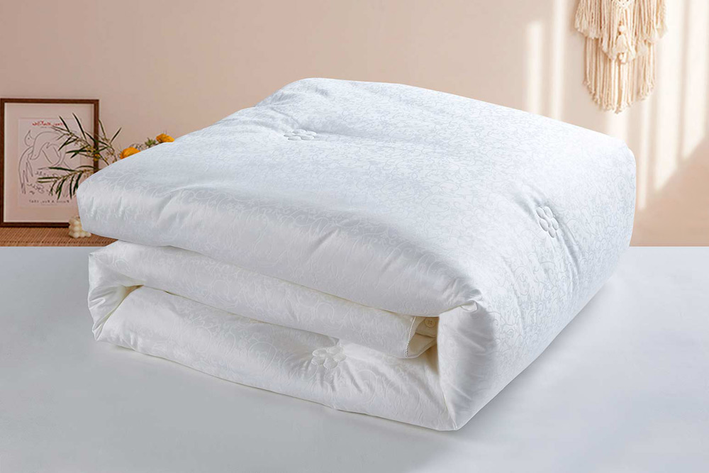Одеяло шелковое OnSilk Comfort Premium 220х240 всесезонное