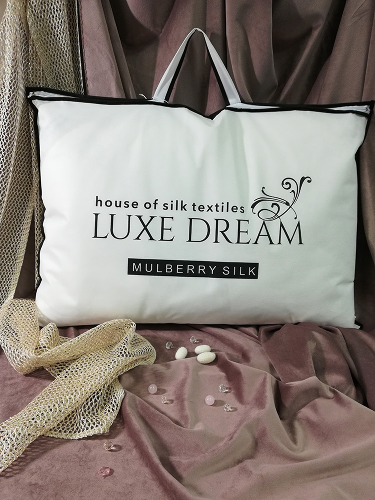 Подушка шелковая Luxe Dream Grand Silk 50х70 средняя (14 см)