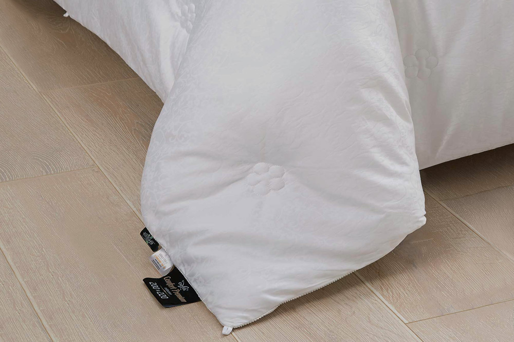 Одеяло шелковое OnSilk Comfort Premium 140х205 всесезонное