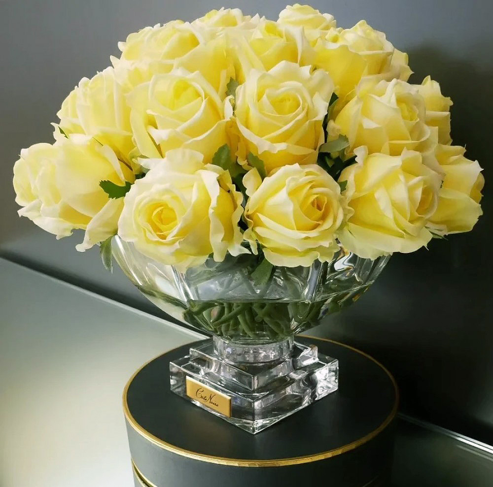 Ароматизированный букет Cote Noire Centerpiece Rose Buds Yellow