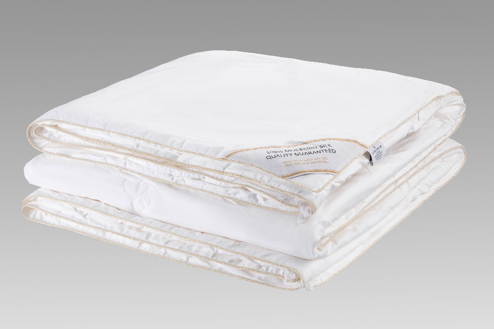 Одеяло шелковое Luxe Dream Premium Silk 200х220 всесезонное
