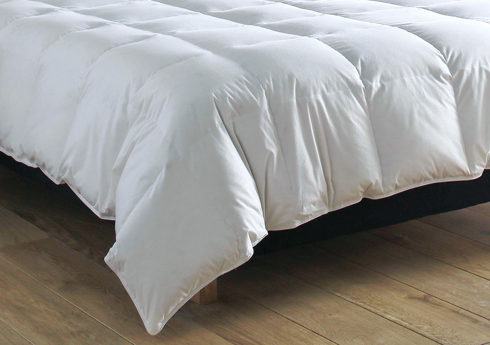 Одеяло пуховое Blanc des Vosges Grand Hotel 200х200 всесезонное