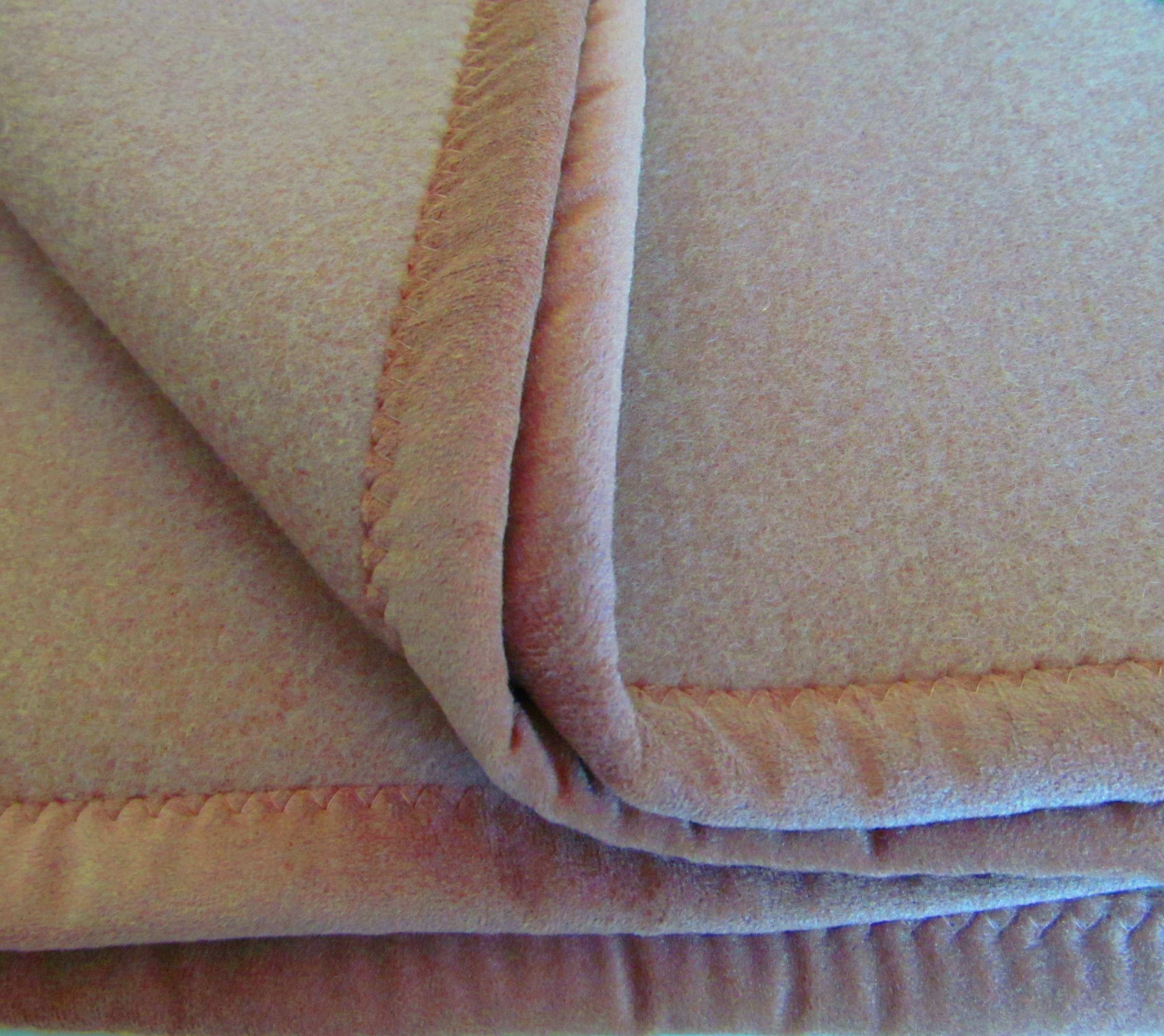 Одеяло тканое из шерсти ягнёнка с кашемиром Steinbeck Mars 150х200