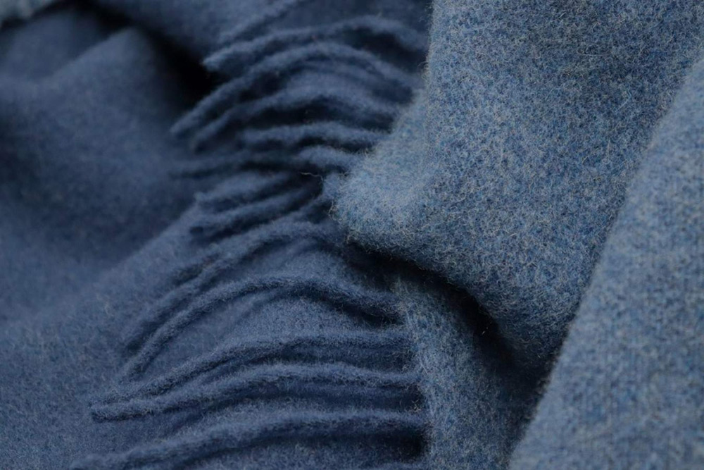 Плед шерсть/кашемир Biederlack Cashmere Plaid jeans-marine 150х200