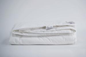 Одеяло шелковое German Grass Luxury Silk 150х200 всесезонное - основновное изображение
