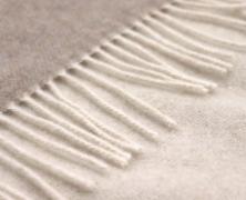 Плед шерсть/кашемир Biederlack Cashmere Plaid natur-sand 150х200 - фото 1