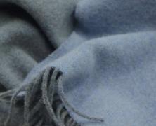 Плед шерсть/кашемир Biederlack Cashmere Plaid blau-grau 130х170 - фото 1
