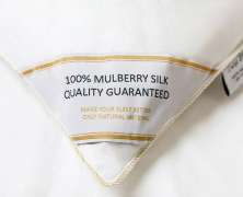 Подушка шелковая Luxe Dream Premium Silk 50х70 средняя (13 см) - фото 1