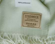 Плед из шерсти ягнёнка Steinbeck Royal Gruen 300/4 зеленый 130х190 - фото 1
