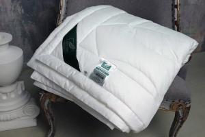 Гипоаллергенное одеяло Anna Flaum Aktiv 150х200 легкое - основновное изображение