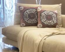 Декоративная подушка Laroche Сауда 45х45 бархатная - фото 5