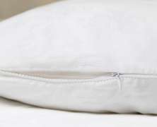 Подушка шелковая Luxe Dream Grand Silk 50х70 средняя (10 см) - фото 1