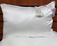 Подушка шелковая Kingsilk Luxury AA-1,1 50х70 средняя в интернет-магазине Posteleon